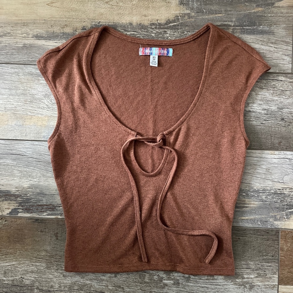 URBAN OUTFITTERS | brown tie top
